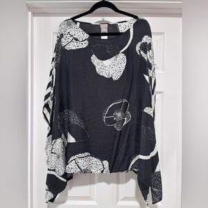 A021- Chico’s 100% Silk Blouse | Black & White | Size L/XL